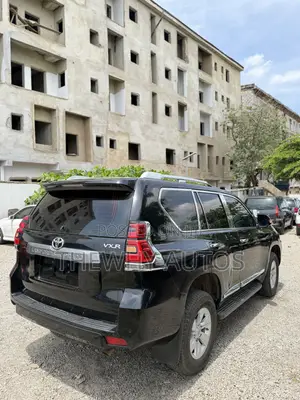 New Toyota Land Cruiser Prado 2.7 2023 Black