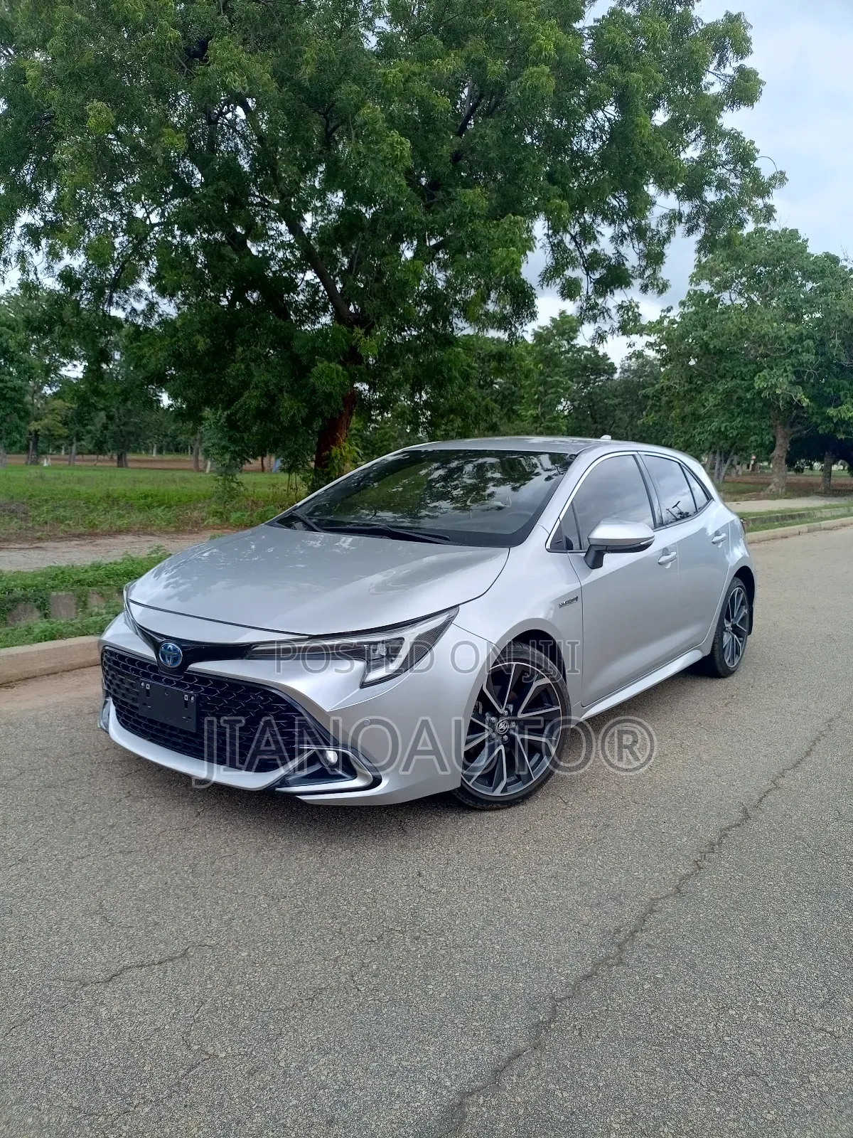 Toyota Corolla 2024 Silver
