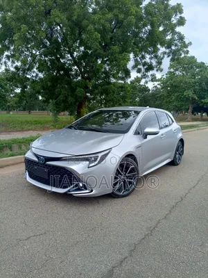 Toyota Corolla 2024 Silver
