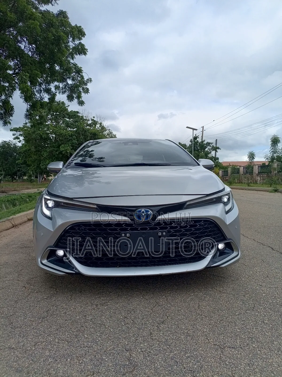 Toyota Corolla 2024 Silver