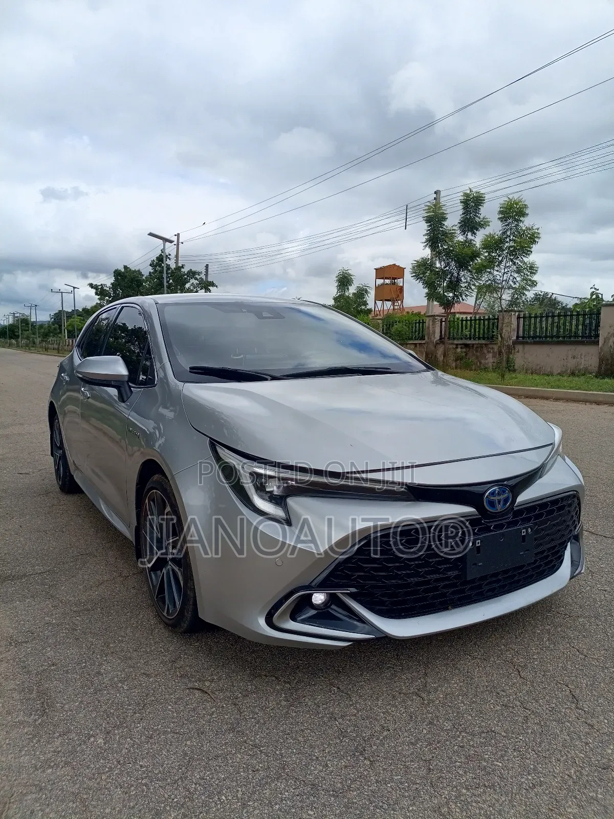Toyota Corolla 2024 Silver
