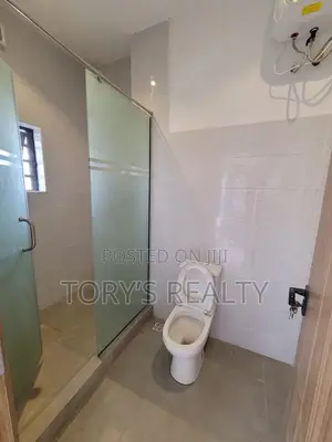 2bdrm Apartment in Lekki Phase 1 for rent
