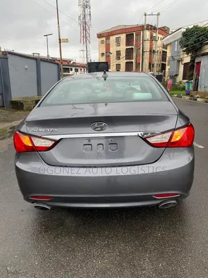 Hyundai Sonata Limited 2.0T Sedan (2.0L 4cyl 6A) 2011 Gray