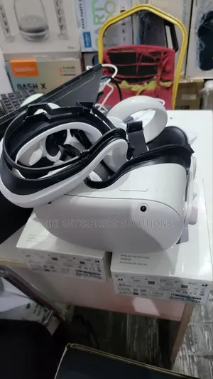 Oculus Meta Quest 2 With All Accessories
