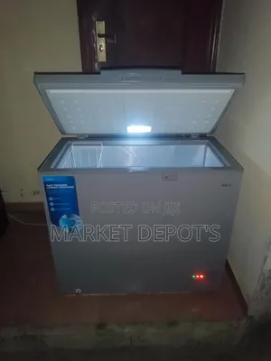 Midea 198l Deep Freezer