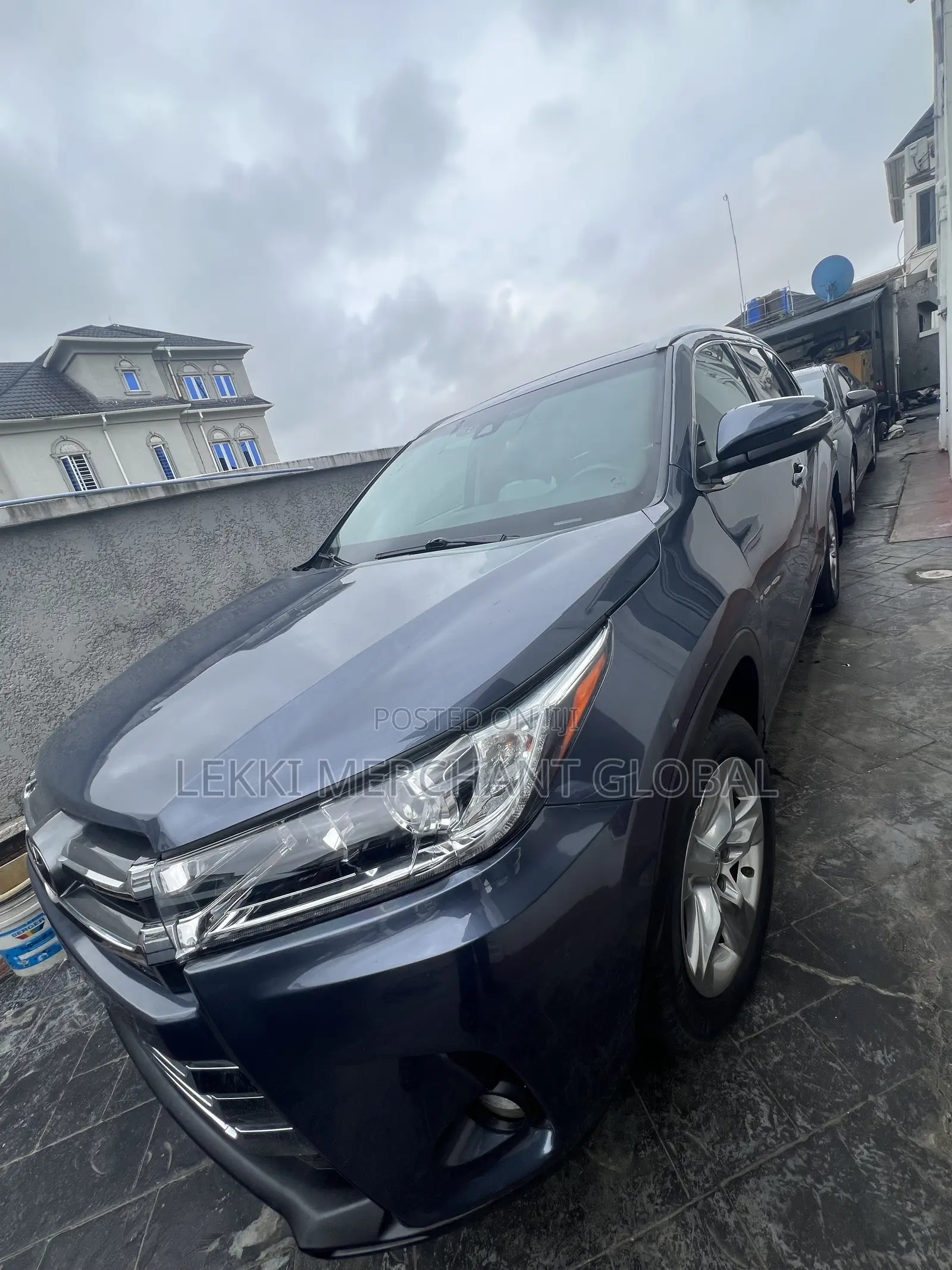 Toyota Highlander 2019 Blue