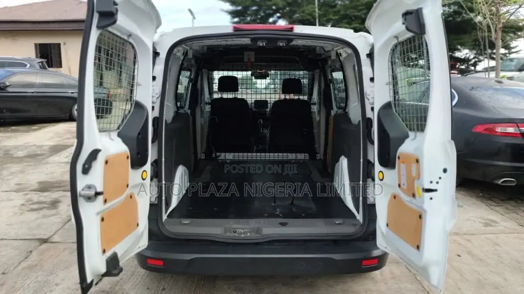 Ford Transit Connect 2019 White