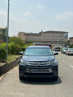 Toyota Highlander XLE V6 4x2 (3.5L 6cyl 6A) 2016 Blue