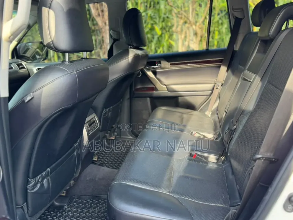 Lexus GX 2018 White