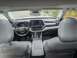 Toyota Highlander 2021 White