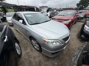 Toyota Camry SE 4dr Sedan (2.5L 4cyl 6A) 2011 Silver