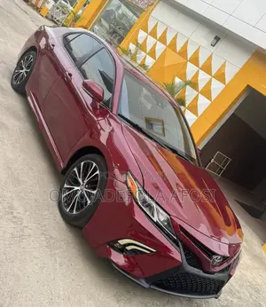 Toyota Camry SE FWD (2.5L 4cyl 8AM) 2018 Burgundy