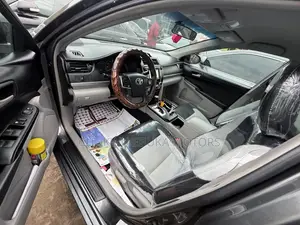 Toyota Camry LE 4dr Sedan (2.5L 4cyl 6A) 2013 Gray