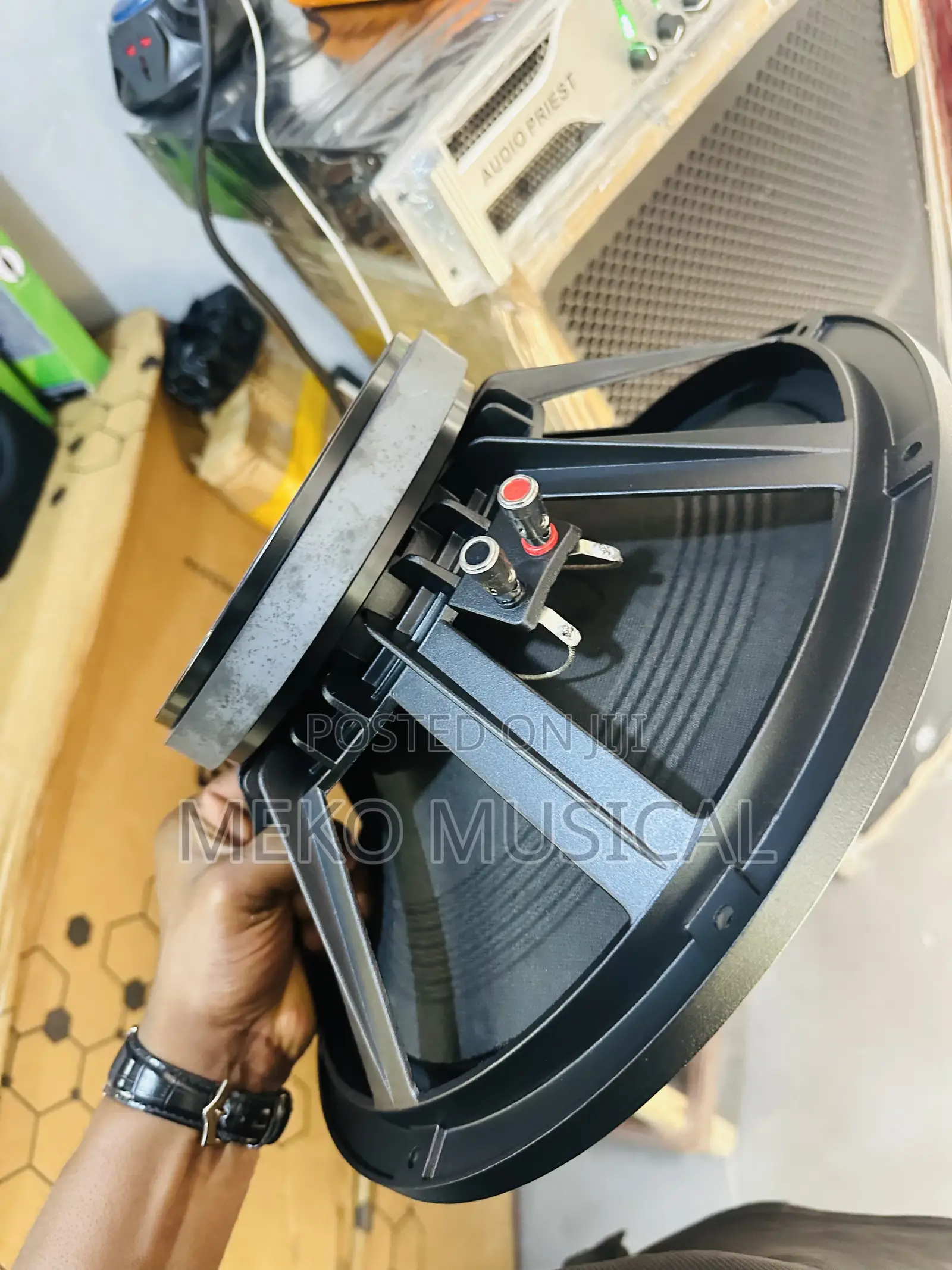 15” Inches Speaker 8omhs 2000watts