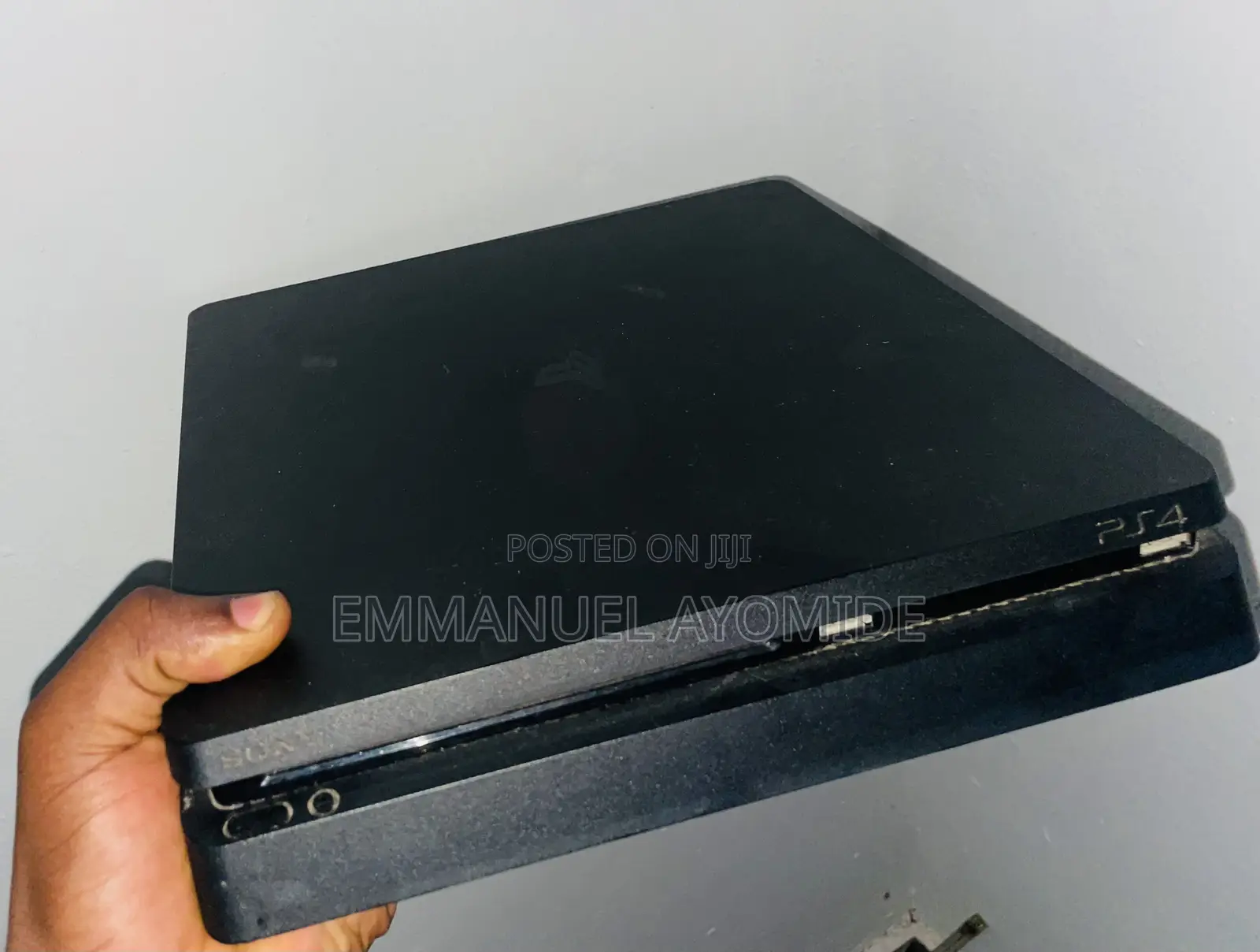 Slim Playstation 4