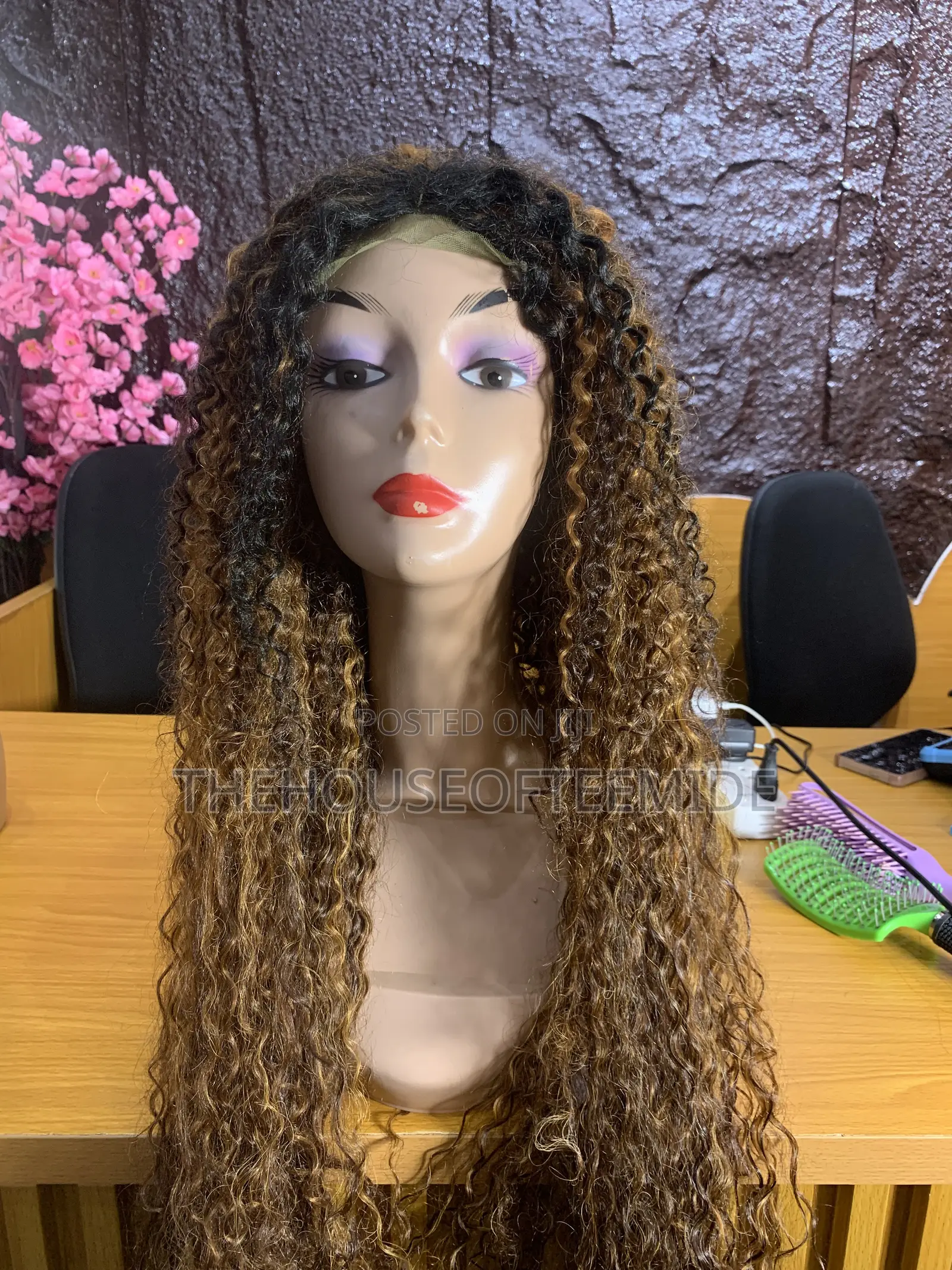 Long Wavy Wig
