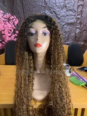 Long Wavy Wig