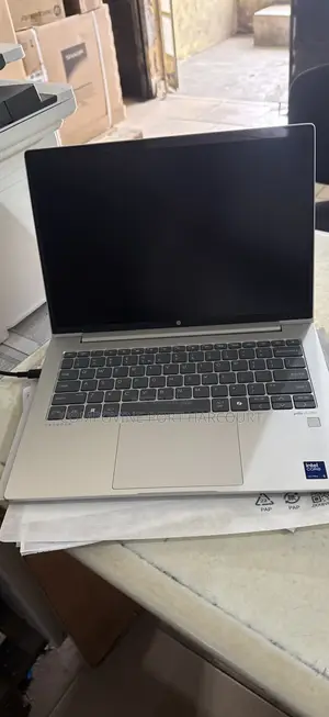 New Laptop HP ProBook 440 G10 8GB Intel Core Ultra 5 SSD 512GB