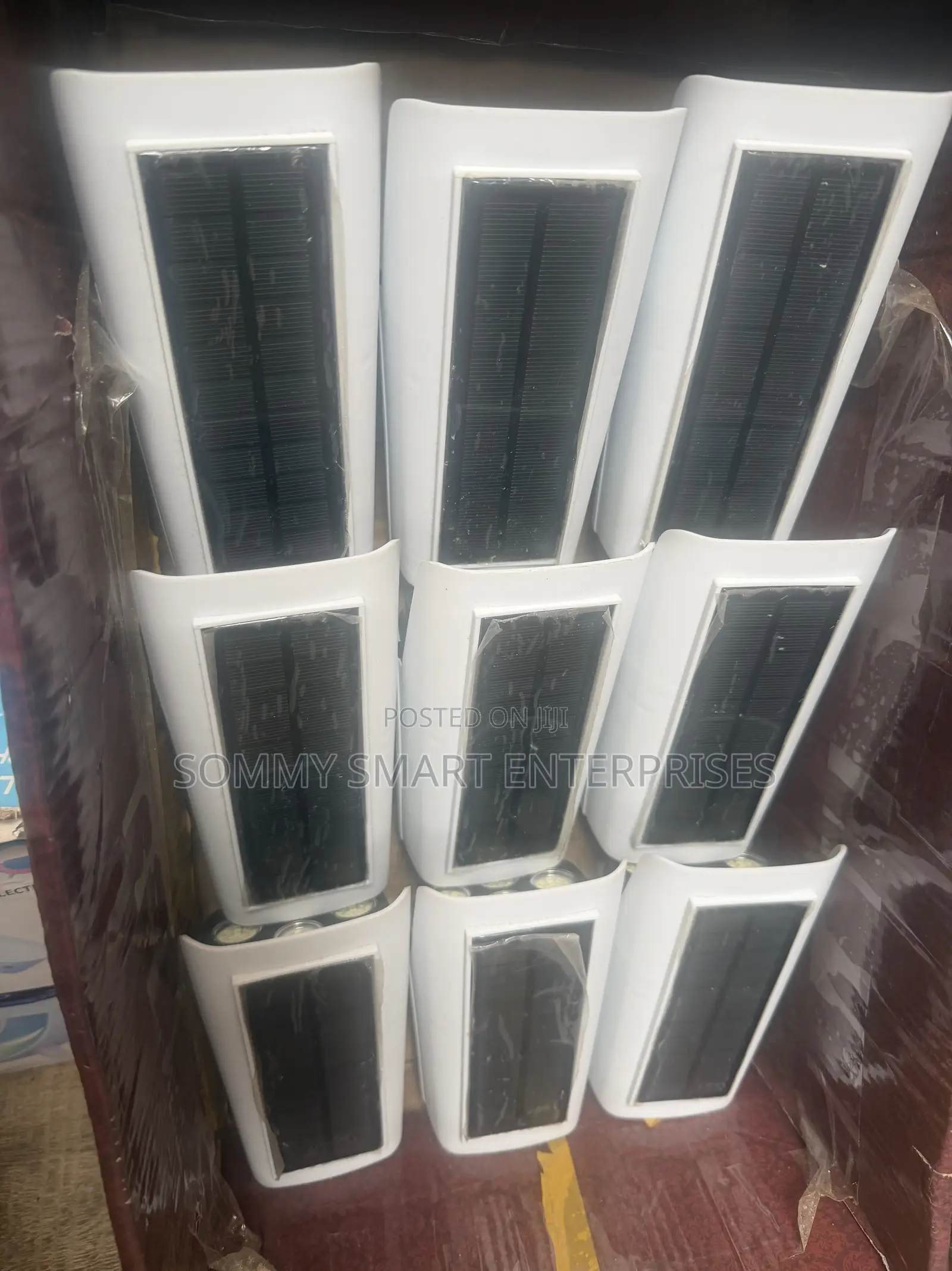 Solar LED Wall Light (Outdoor Solar Security Light)