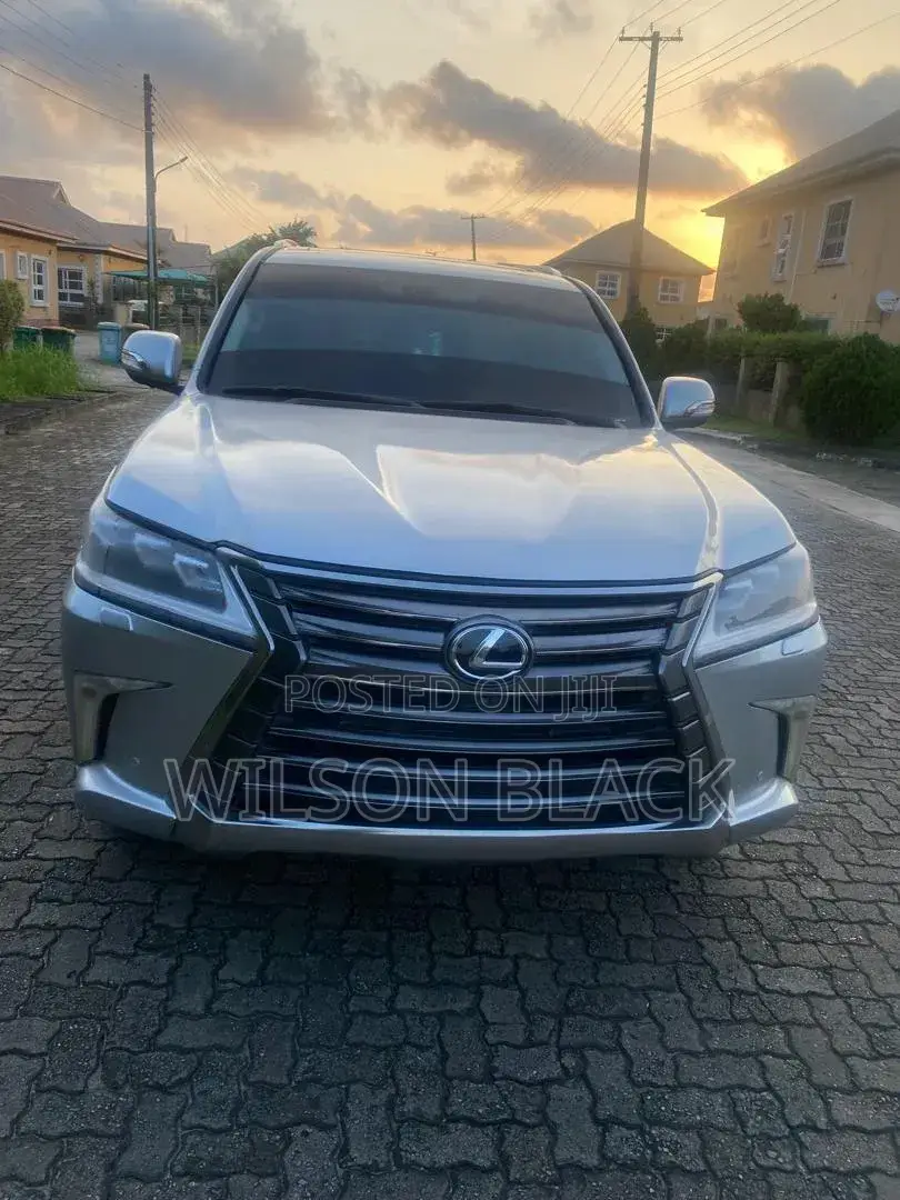 Lexus LX 570 2010 Silver