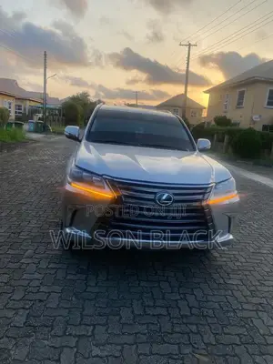 Lexus LX 570 2010 Silver