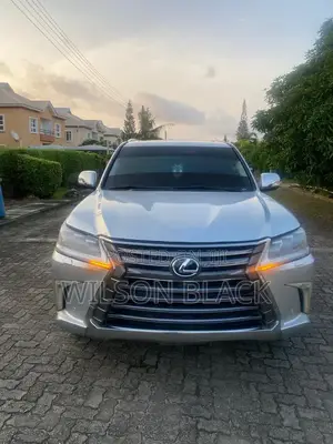 Lexus LX 570 2010 Silver