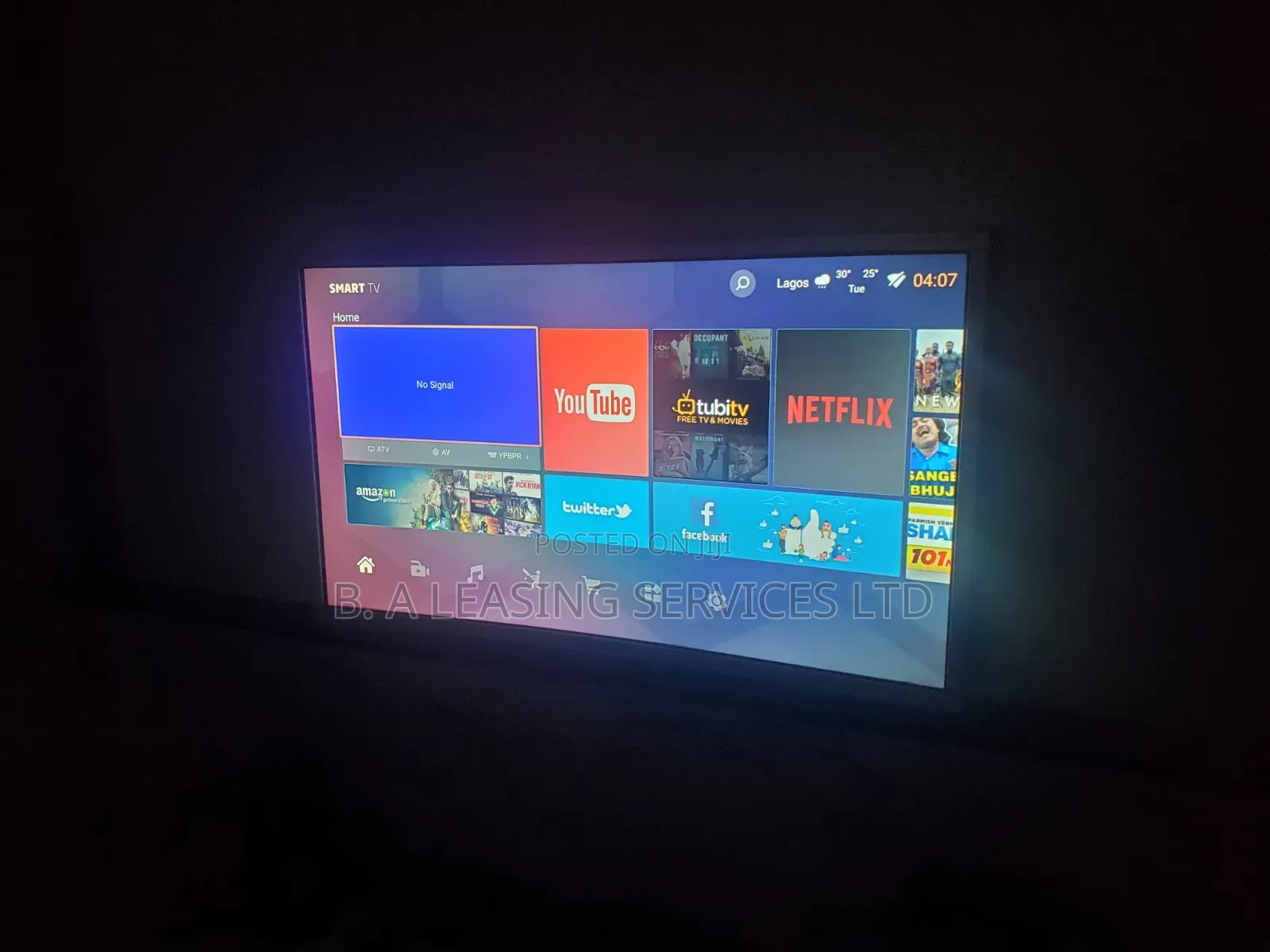 32" Polystar Curve HD Smart TV