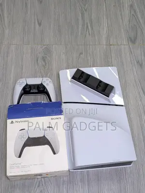 PS5 Play Station Slim