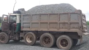 Imo Lite Iron Black Chippings and Granite