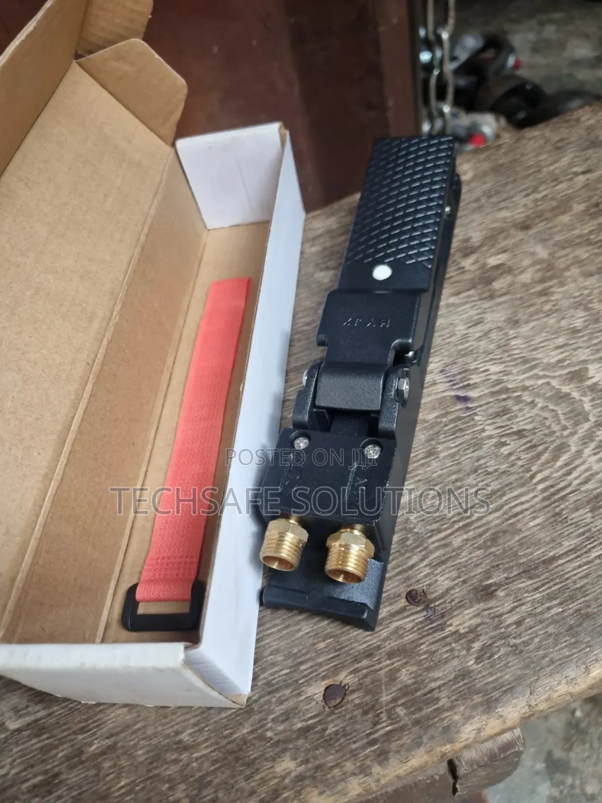Sandblasting Deadman Handle