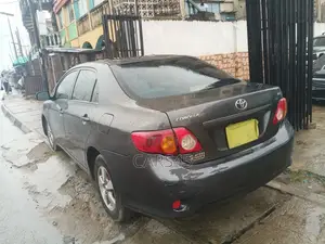 Toyota Corolla 2010 Gray