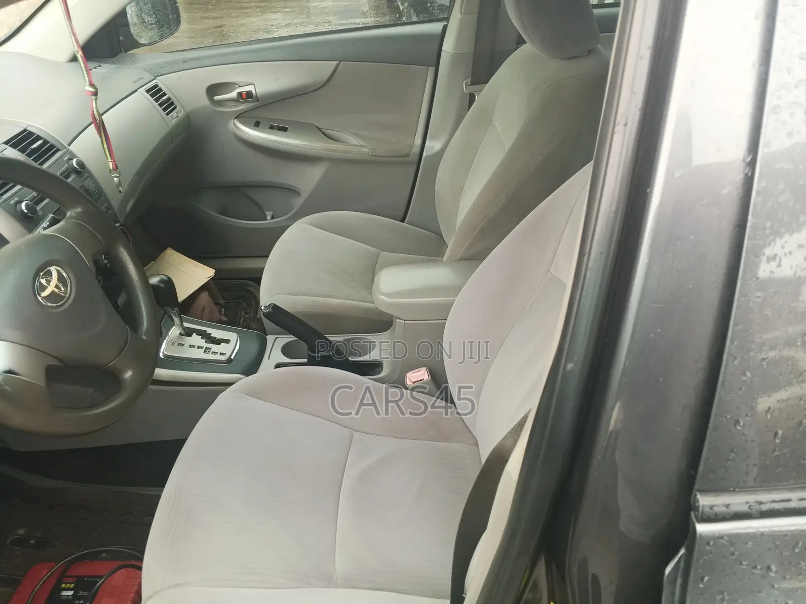 Toyota Corolla 2010 Gray