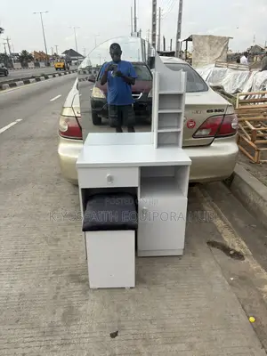 Mirror Stand