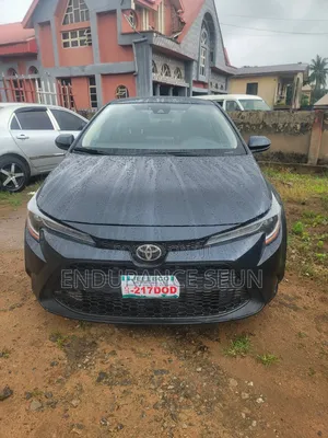 Toyota Corolla LE 2020 Blue