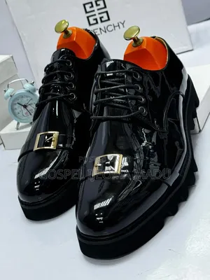 Promo Sales of Our Men Shoes.
