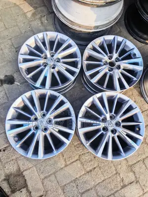 Toyota Corolla 2014 Rim 16