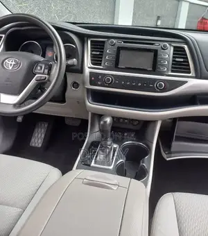 Toyota Highlander 2019 Gray