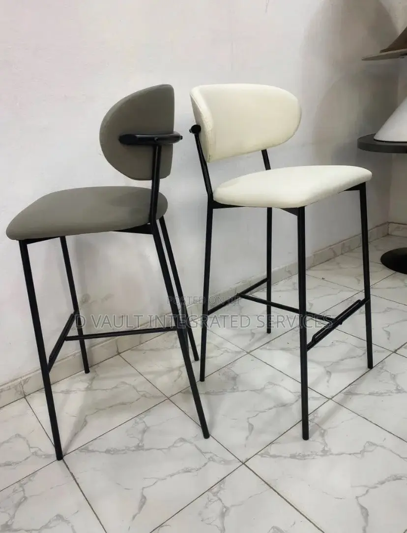 Bar Stool / Modern Bar Stool