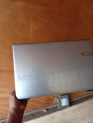 Laptop Packard Bell EasyNote TE69 4GB AMD A4 HDD 320GB