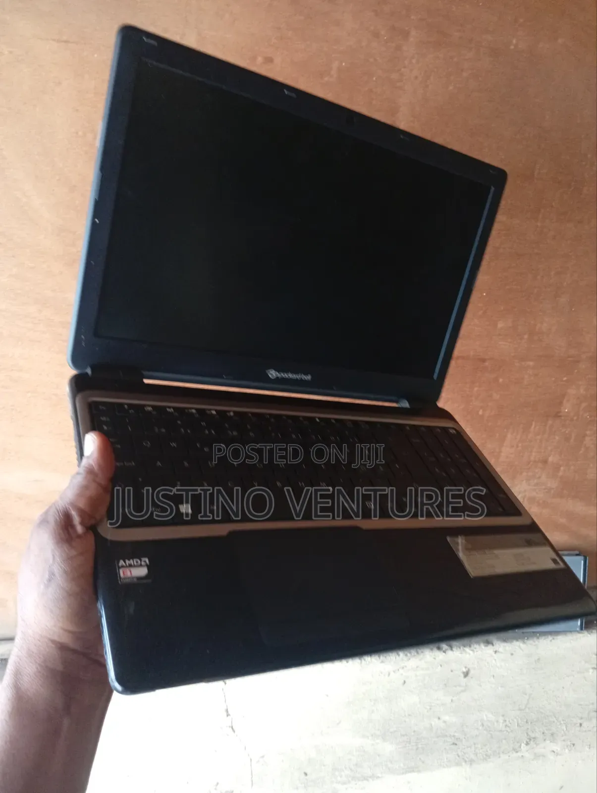 Laptop Packard Bell EasyNote TE69 4GB AMD A4 HDD 320GB