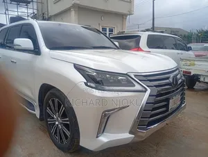 Lexus LX 2019 White