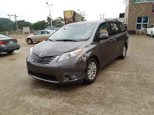 Toyota Sienna 2014 Gray