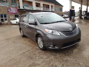 Toyota Sienna 2014 Gray