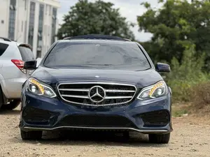 Mercedes-Benz E350 Base 4Matic Sedan AWD (3.5L 6cyl 7A) 2015 Blue