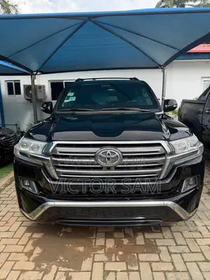 Toyota Land Cruiser 5.7 V8 VX-S 2016 Black