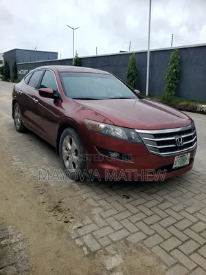 Honda Crosstour 2011 Red