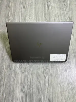 Laptop HP ZBook Studio G5 16GB Intel Core i9 SSD 512GB