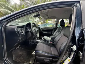 Toyota Corolla SE Special Edition 4dr Sedan (1.8L 4cyl CVT) 2017 Black