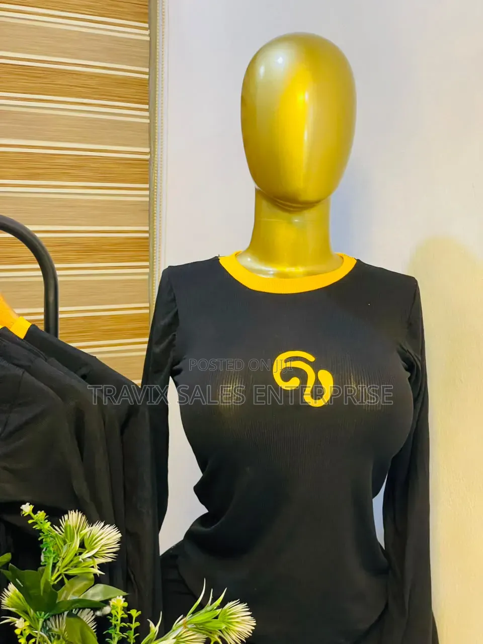 Women's Tops