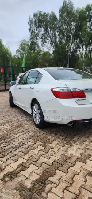 Honda Accord 2013 White